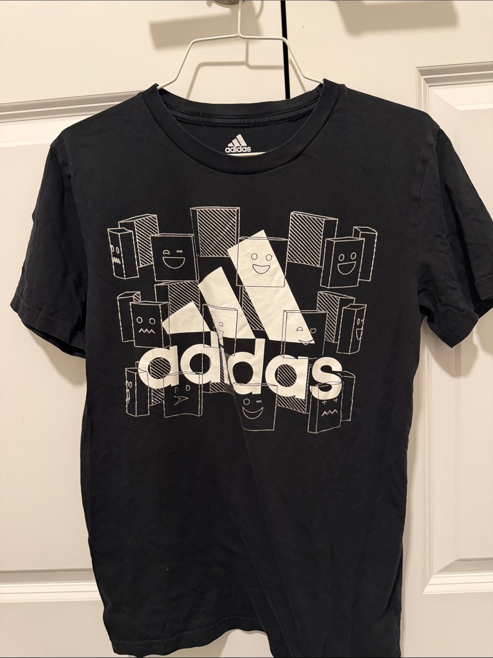 Boys adidas T-shirt bundle - Picture 5 of 10
